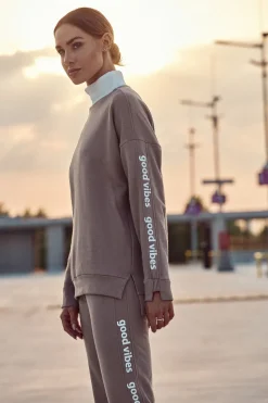 Bluza damska z logo good vibes - cappuccino