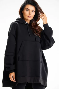 Bluza damska z ozdobnymi naszywkami - czarna