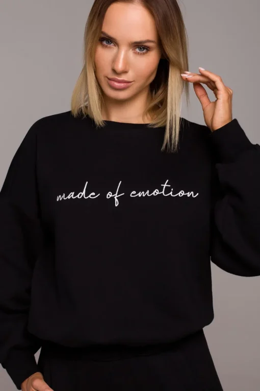 Bluza szeroka z haftem - czarna