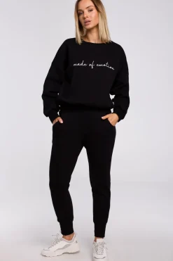 Bluza szeroka z haftem - czarna
