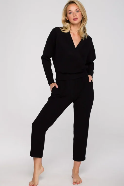 Bluza z kopertowym dekoltem - czarna