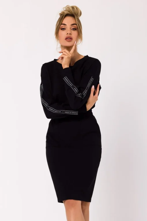 Bluza z lampasami na rękawach - czarna