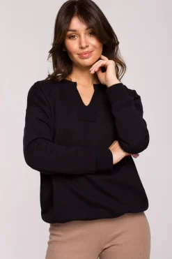 Bluza z wycięciem w dekolcie - czarna