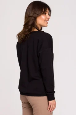 Bluza z wycięciem w dekolcie - czarna