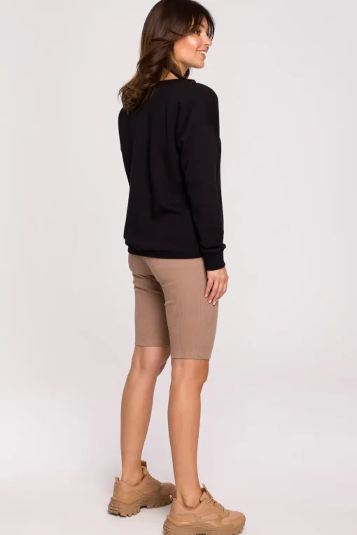 Bluza z wycięciem w dekolcie - czarna
