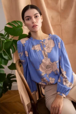 Bluzka z bufiastymi rękawami - model 1