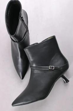 Buty do kostek na cienkim obcasie Isla - czarne