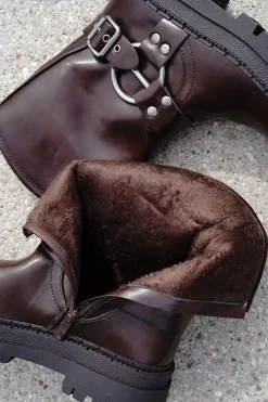 Buty do kostek z ozdobną klamrą Abery - brązowe