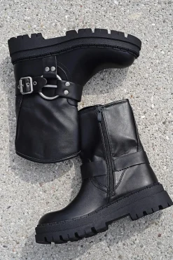 Buty do kostek z ozdobną klamrą Abery - czarne
