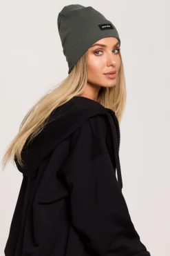 Czapka beanie unisex z naszywką good vibes - militarno-zielona