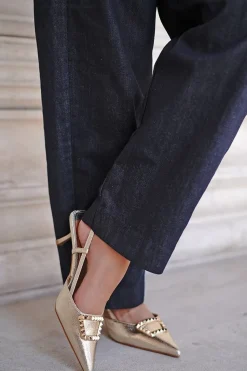 Czółenka slingback na cienkim obcasie Amanda - złote