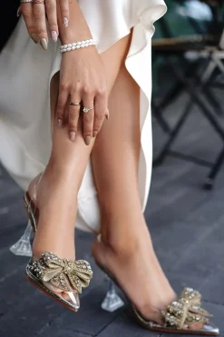 Czółenka slingback na cienkim obcasie Ingrid - złote