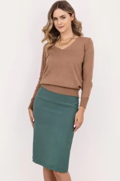 Dzianinowy sweter z dekoltem w serek – mocca