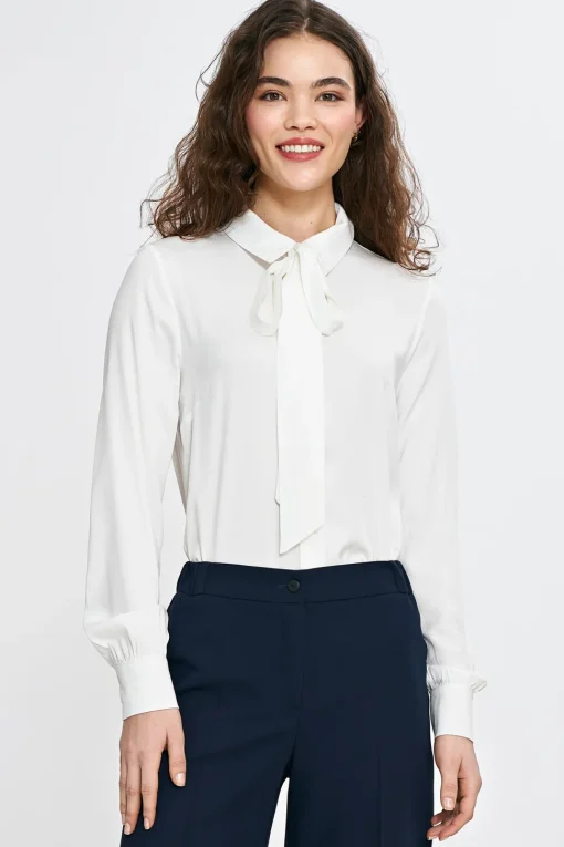 Elegancka bluzka z szarfą pod szyją - ecru