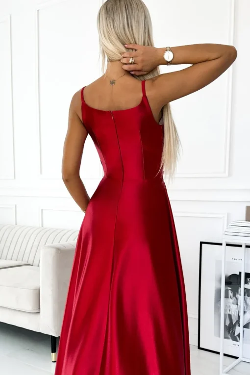 Elegancka sukienka maxi na ramiączkach - czerwona satynowa