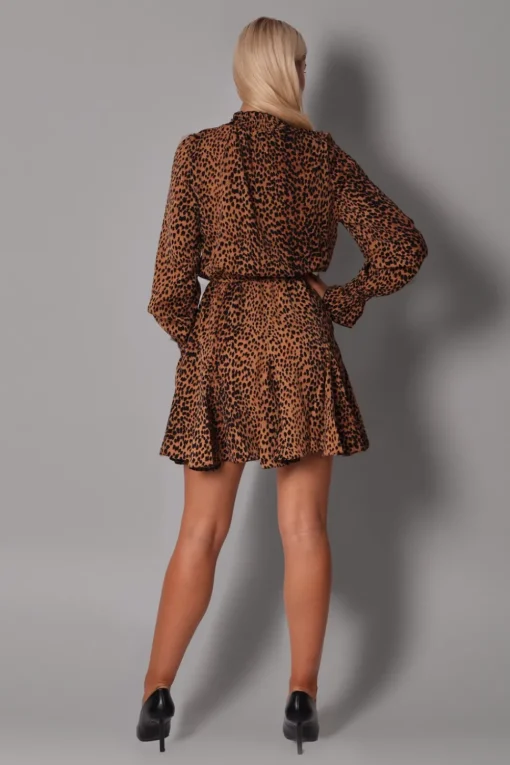 Elegancka sukienka mini w panterkę - kamelowa