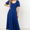 Elegancka sukienka rozkloszowana - niebieska