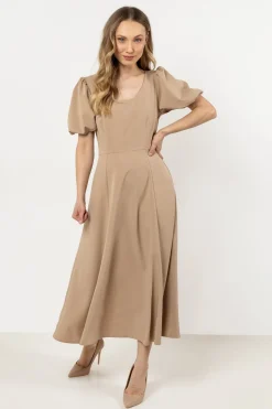 Elegancka sukienka rozkloszowana - beżowa