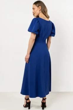 Elegancka sukienka rozkloszowana - niebieska