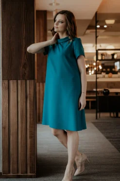 Elegancka sukienka trapezowa - szmaragdowa