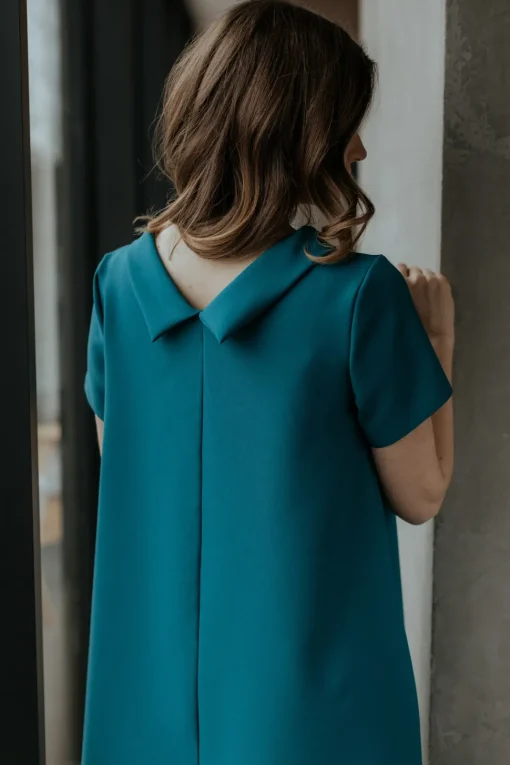 Elegancka sukienka trapezowa - szmaragdowa