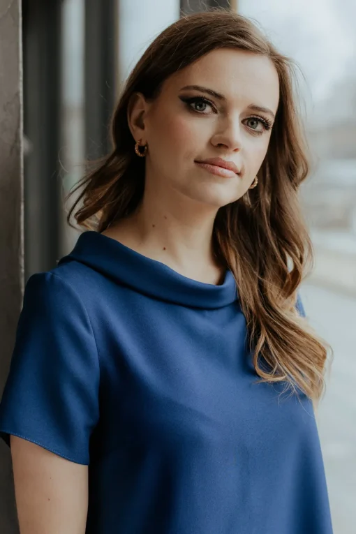Elegancka sukienka trapezowa - granatowa