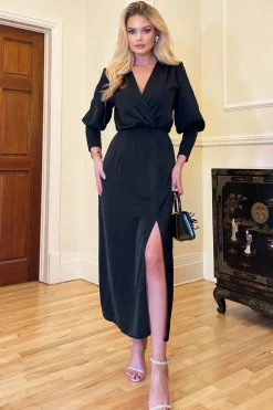 Elegancka sukienka z rozcięciem na nogę - czarna