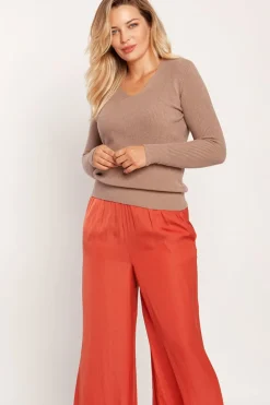 Klasyczny krótki sweter z dekoltem V - mocca