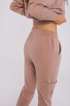 Kobiece spodnie dresowe - mocca