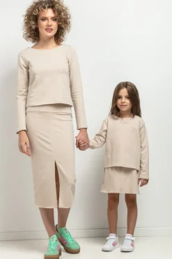 Krótka bluza dresowa dla dziewczynki - jasnobeżowa