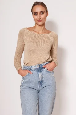 Krótki sweter z dekoltem w łódkę - beżowy