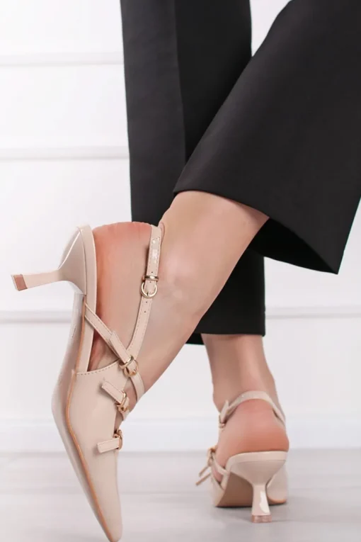 Lakierowane czółenka slingback Lorraine - beżowe