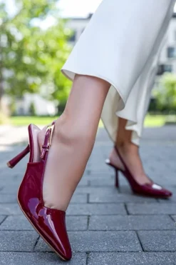 Lakierowane czółenka slingback Zola - bordowe