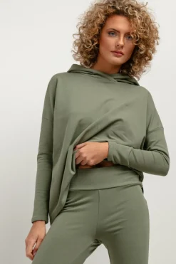 Luźna bluza damska o obszernym kroju - zielona