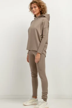 Luźna bluza damska o obszernym kroju - cappuccino