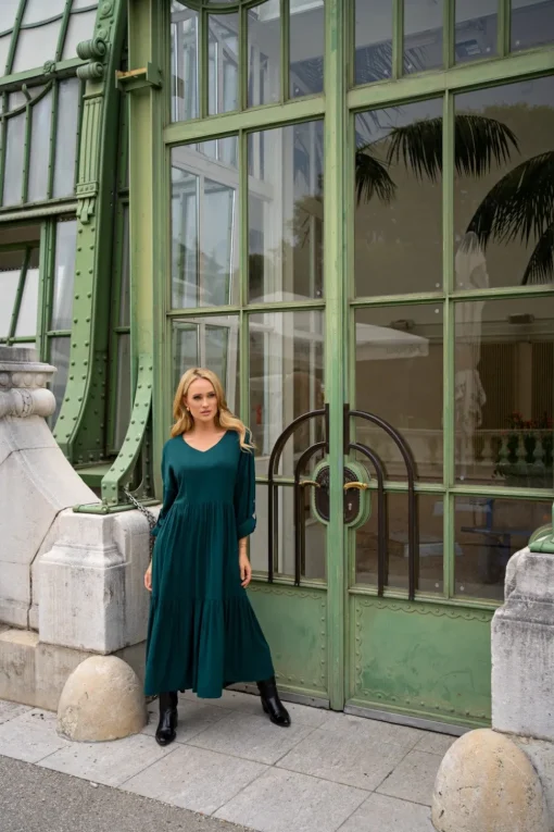 Luźna sukienka maxi z falbaną – butelkowa zieleń