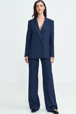 Marynarka oversize zapinana na guziki – granatowa