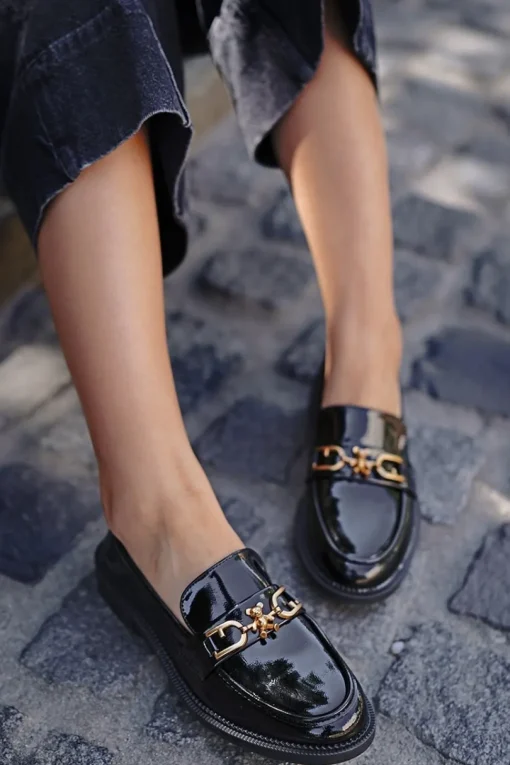 Mokasyny slingback z ozdobą Xanthe - czarne