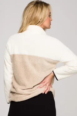 Pluszowa bluza z zamkiem - model 3