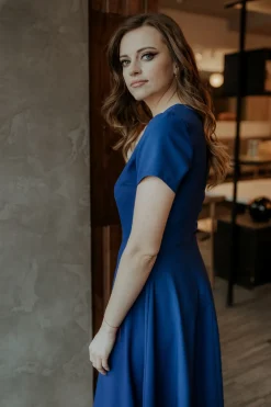 Rozkloszowana sukienka maxi - granatowa