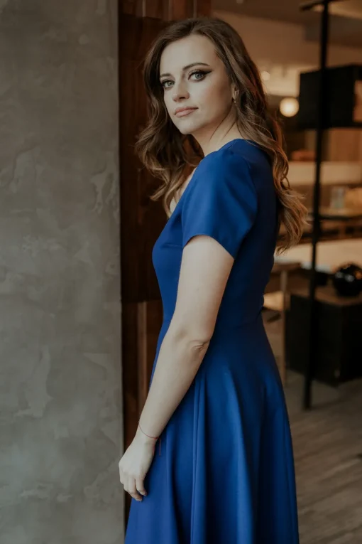 Rozkloszowana sukienka maxi - granatowa