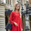 Rozkloszowana sukienka mini z długim rękawem - czerwona