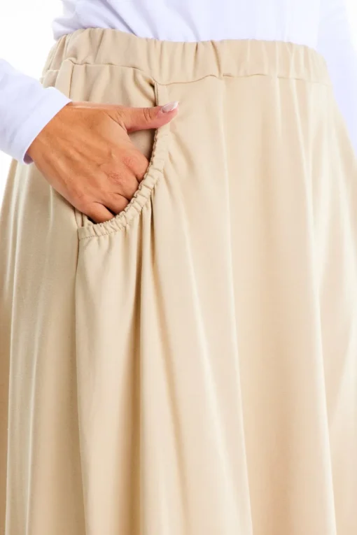 Spódnica maxi z gumą w talii - beżowa