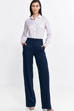Spodnie bootcut z szerokimi nogawkami – granatowe