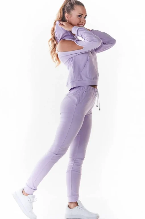Stylowa bluza z wycięciami na ramionach - fioletowa