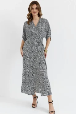 Sukienka maxi wiązana w pasie - model 2