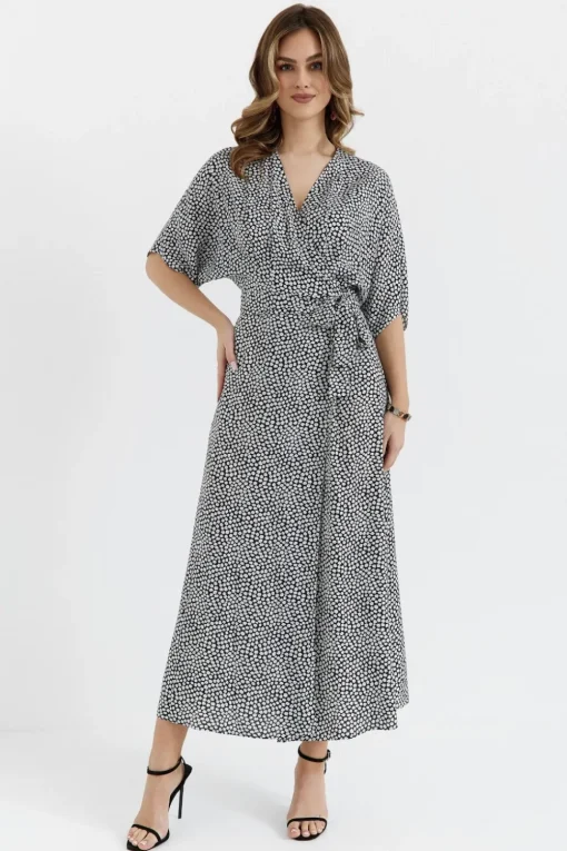 Sukienka maxi wiązana w pasie - model 2
