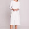 Sukienka oversize z paskiem w talii - ecru