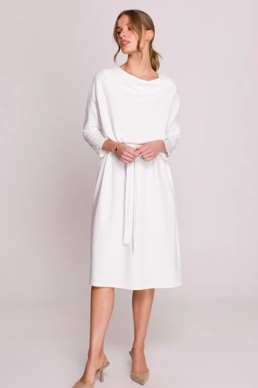 Sukienka oversize z paskiem w talii - ecru