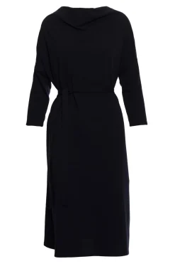 Sukienka oversize z paskiem w talii - czarna
